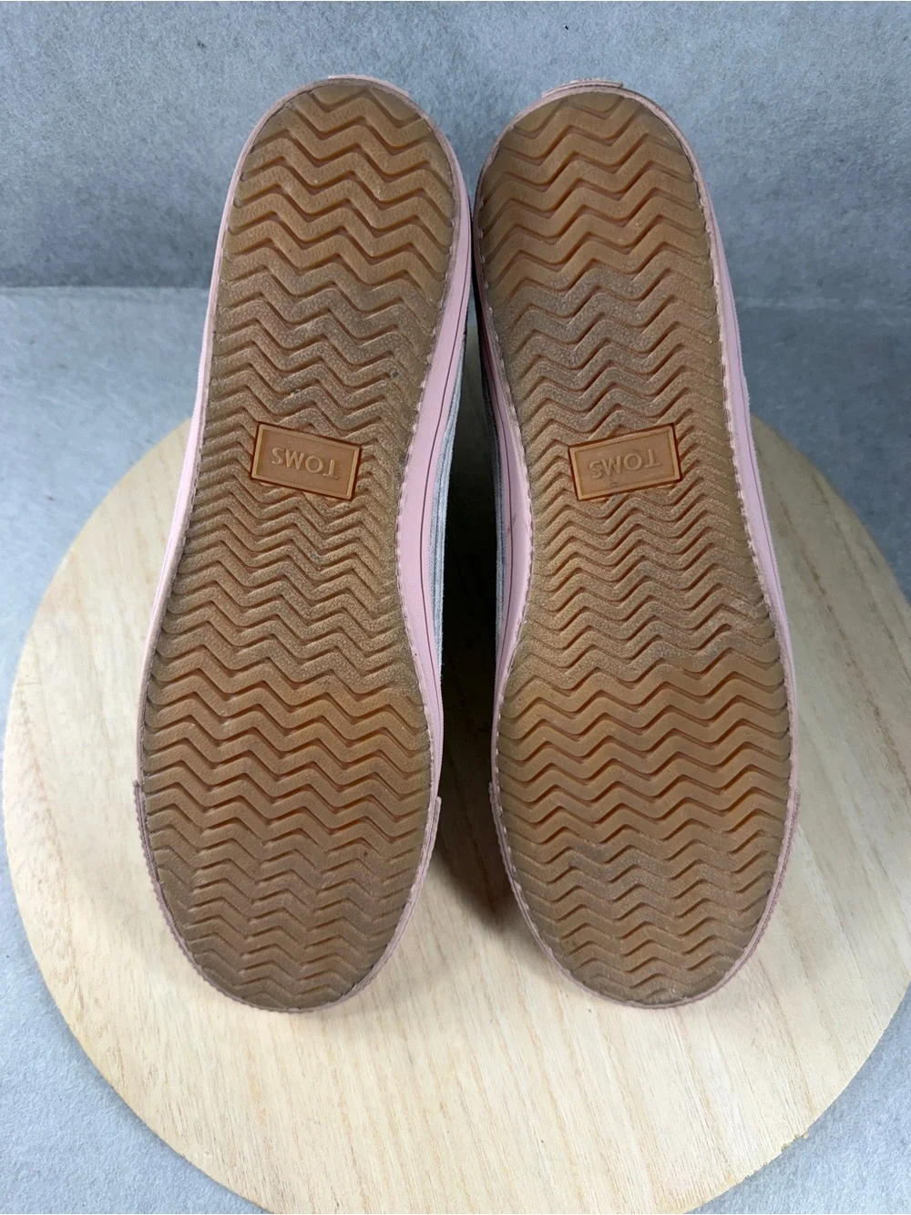 Toms Camarillo Womens 12 Grey Corduroy Velvet Lace Pink Rubber Sole Sneaker Boot